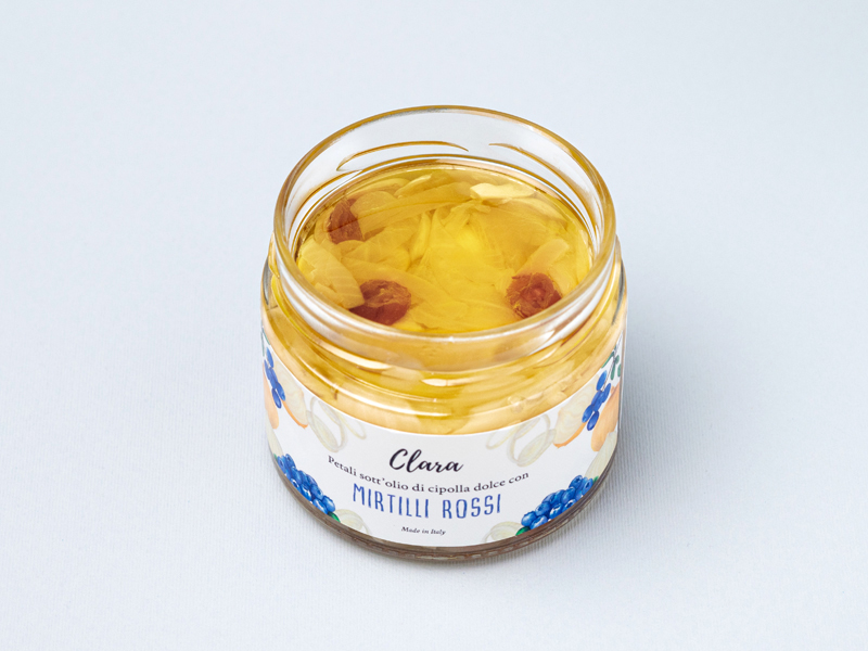 Petali sott'olio di cipolla dolce Clara con mirtilli rossi